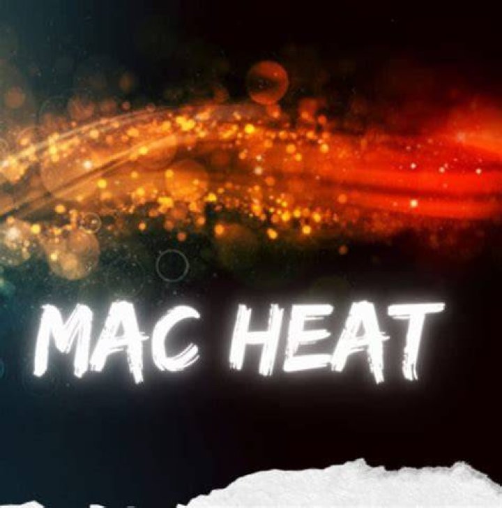 HotCassieSingerWallpaper Mac Heat