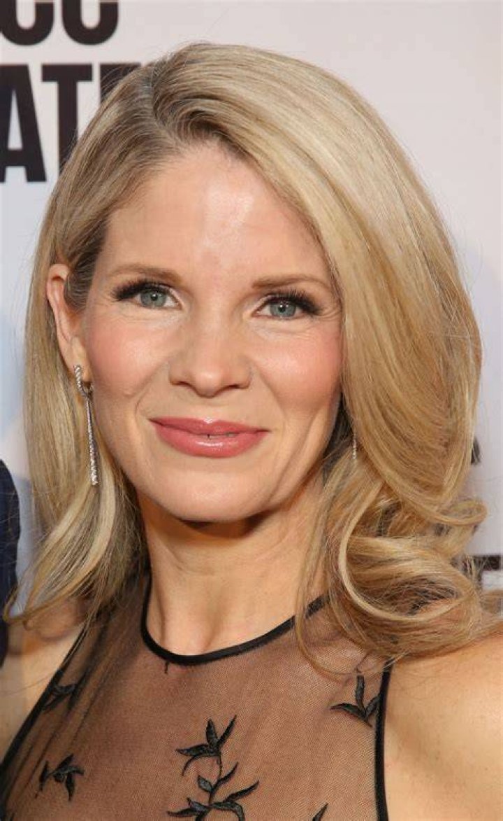 How Kelli O'Hara honors her late friend onstage every night AP News