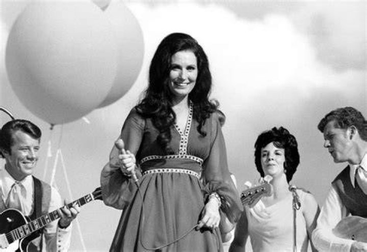 Loretta Lynn's Husband Made an Unbelievable Deathbed Confession About