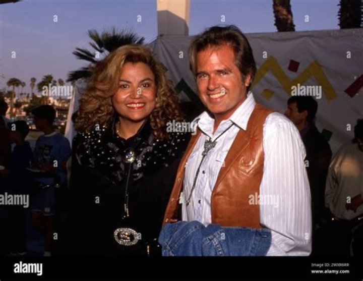 Paul Le Mat and Suzanne de Passe wedding featured in Jet Magazine 8/3